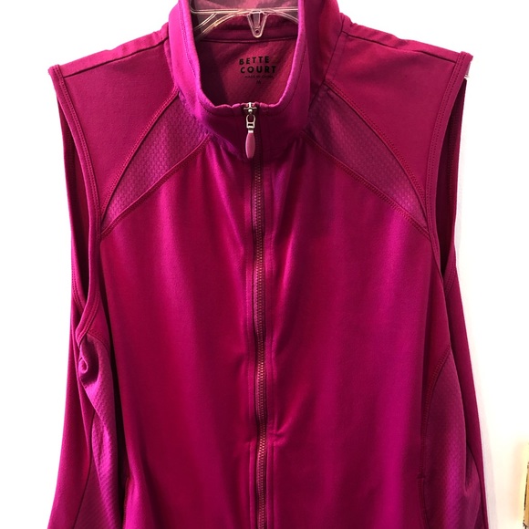 Bette & Court Women’s Golf Vest - Picture 1 of 6